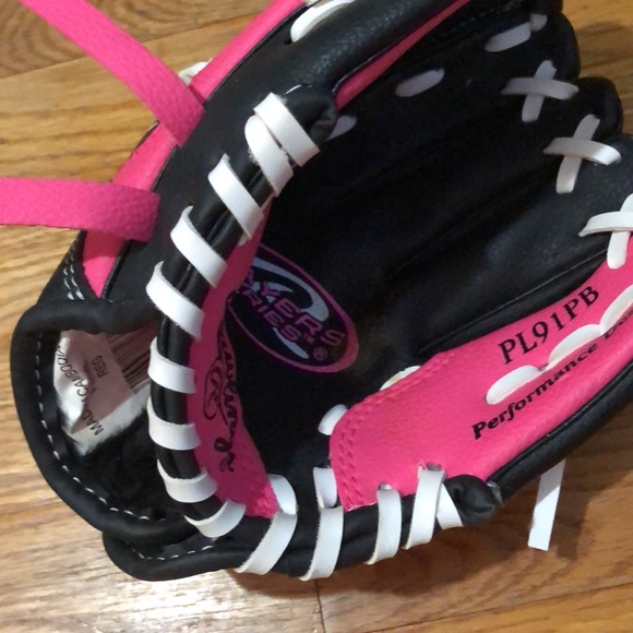 Rawlings girls baseball glove - Picture 2 of 11